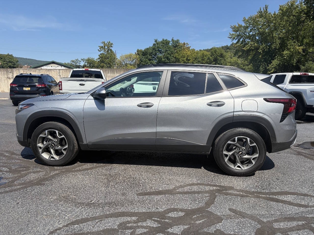 Used 2024 Chevrolet Trax LT FWD image 6