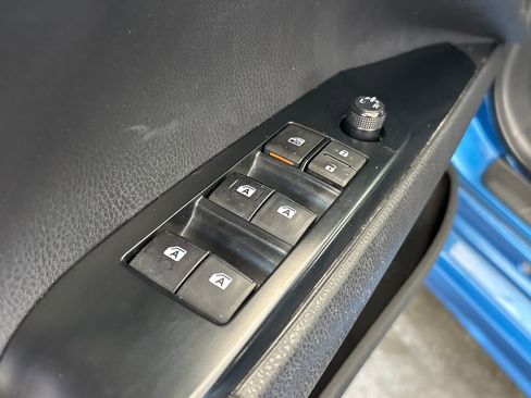 Used 2019 Toyota Camry SE FWD image 16