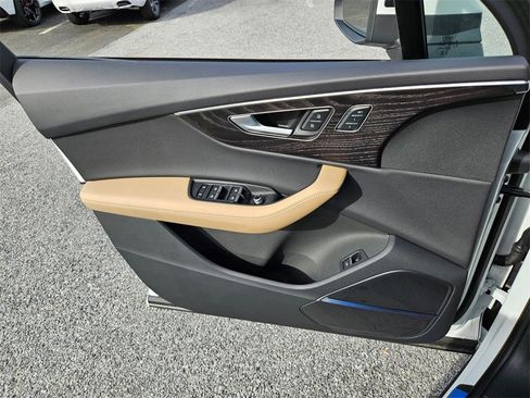 New 2025 Audi Q7 3.0T Premium Plus image 7