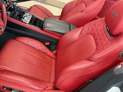 Used 2020 Bentley Continental GT image 41
