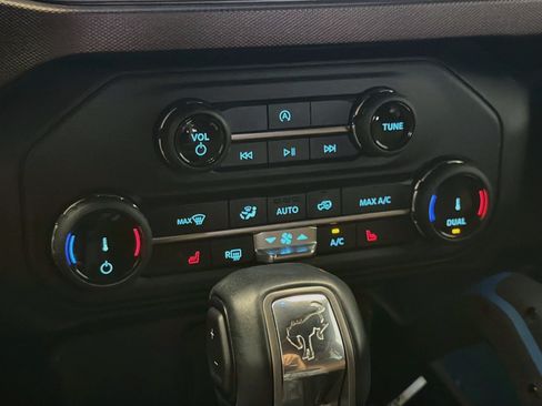 Used 2022 Ford Bronco Outer Banks AWD/4WD image 10