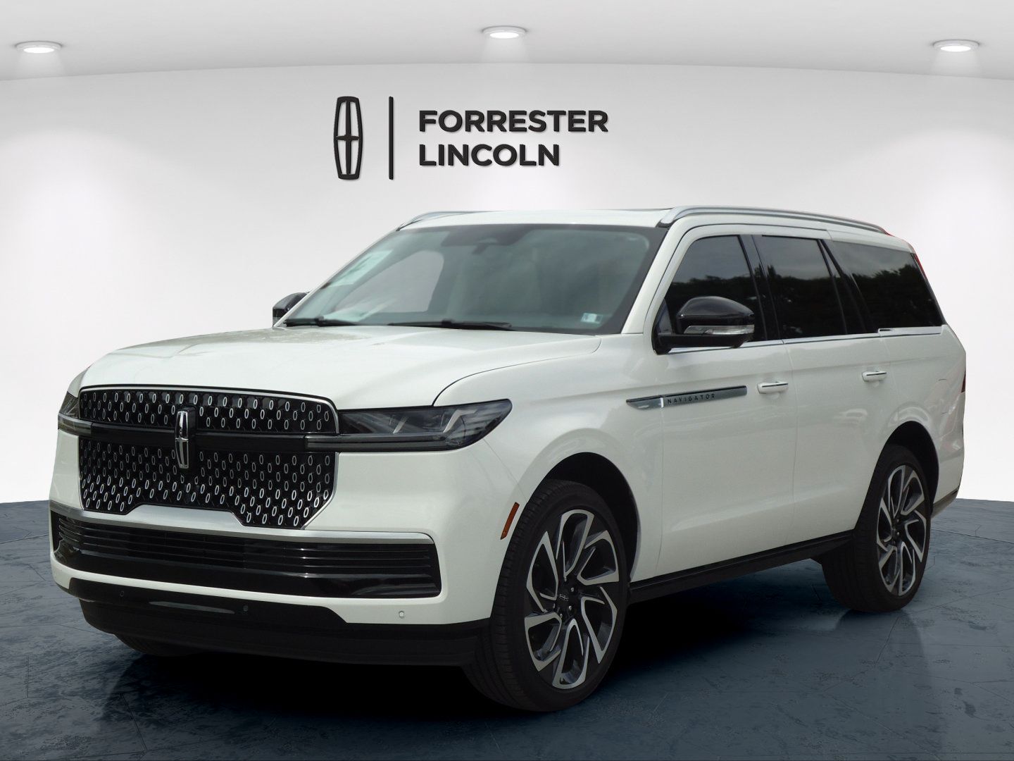 Used 2026 Lincoln Navigator Reserve AWD/4WD image 7
