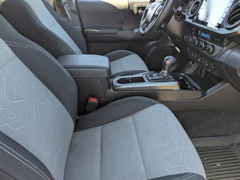 Used 2023 Toyota Tacoma TRD Off-Road image 12