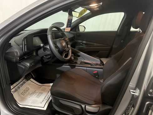 Certified 2025 Hyundai Elantra Sport w/ Cargo Package image 21