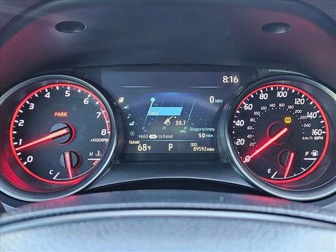 Used 2022 Toyota Camry XSE FWD image 11