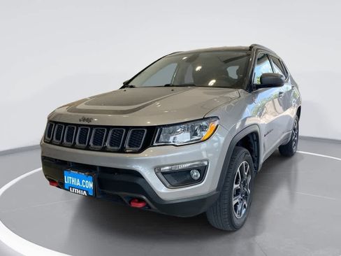 Used 2019 Jeep Compass Trailhawk AWD/4WD image 1