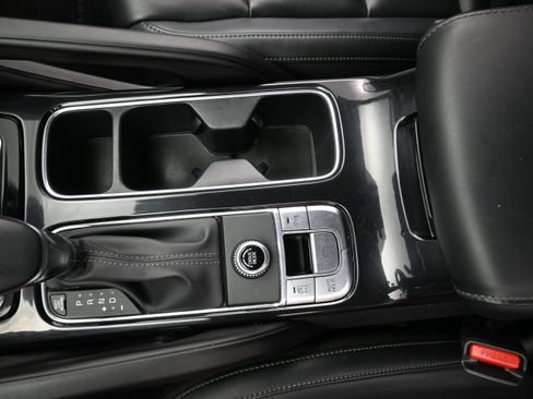 Used 2025 Kia Telluride S FWD image 18