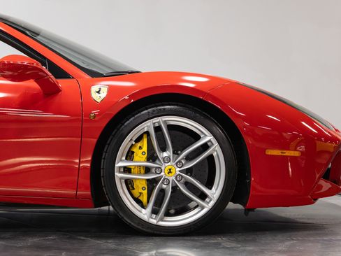 Used 2016 Ferrari 488 Spider image 24