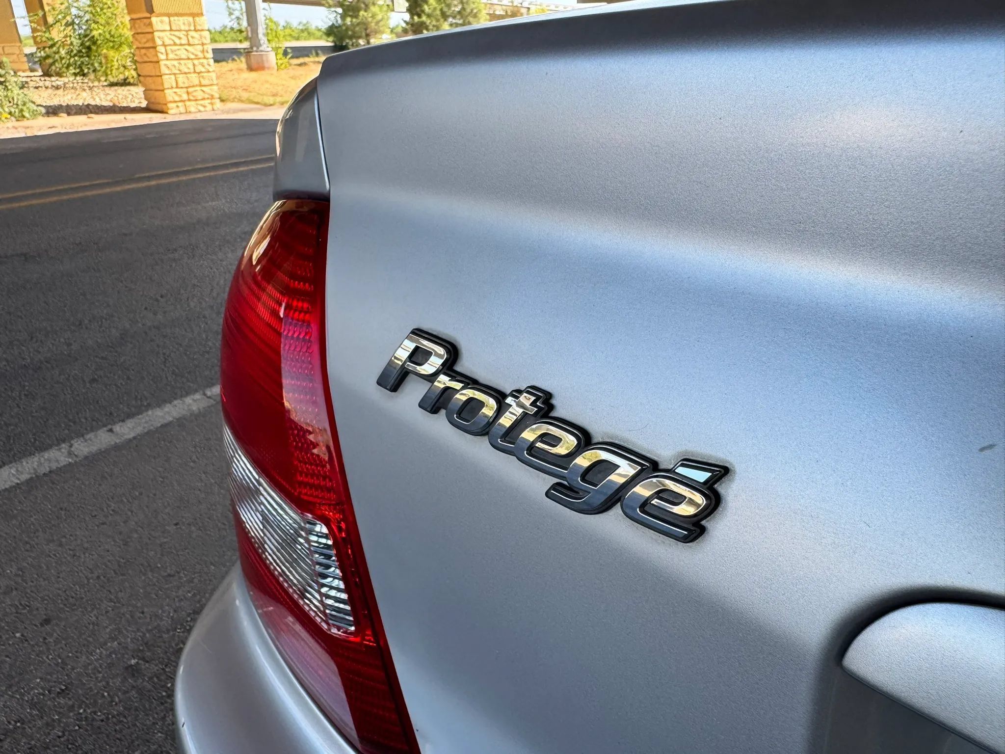 Used 2003 MAZDA Protege FWD image 18