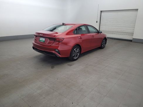 Used 2023 Kia Forte LXS w/ LXS Technology Package FWD image 9