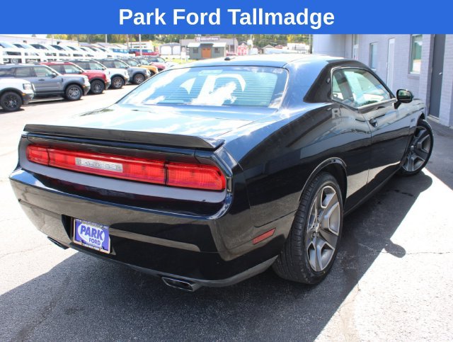 Used 2012 Dodge Challenger R/T RWD image 5
