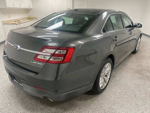 Used 2017 Ford Taurus Limited w/ Driver Assist Package image 5