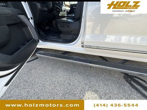 Certified 2023 Chevrolet Silverado 1500 High Country w/ Technology Package image 36