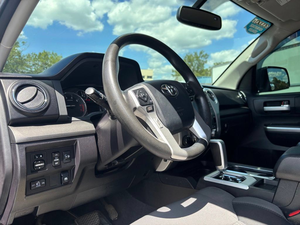 Used 2016 Toyota Tundra SR5 w/ SR5 Upgrade Package AWD/4WD image 21