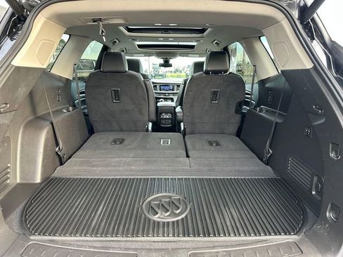 Used 2021 Buick Enclave Avenir w/ Avenir Technology Package image 26