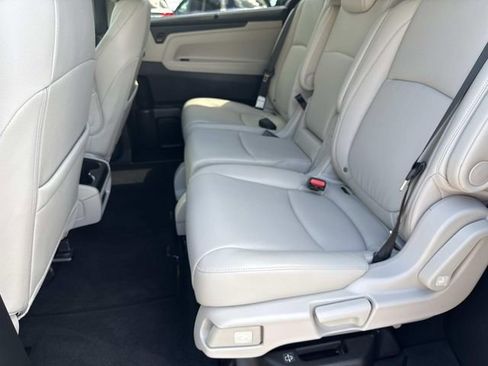 Certified 2025 Honda Odyssey EX-L image 13
