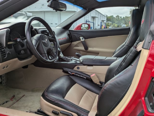 Used 2005 Chevrolet Corvette Coupe w/ Preferred Equipment Group RWD image 10