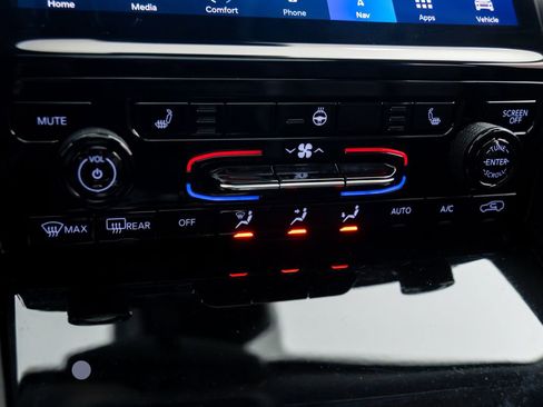 Used 2023 Jeep Grand Cherokee 4WD 4xe w/ MOPAR Finishing Package image 25