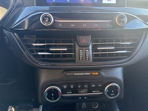 Used 2025 Ford Escape ST-Line image 16