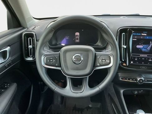 Used 2024 Volvo XC40 B5 Plus image 13