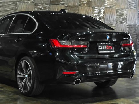 Used 2019 BMW 330i xDrive Sedan w/ Premium Package AWD/4WD image 14