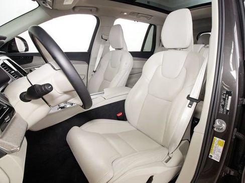 Used 2024 Volvo XC90 T8 Ultimate w/ Protection Package Premier AWD/4WD image 19