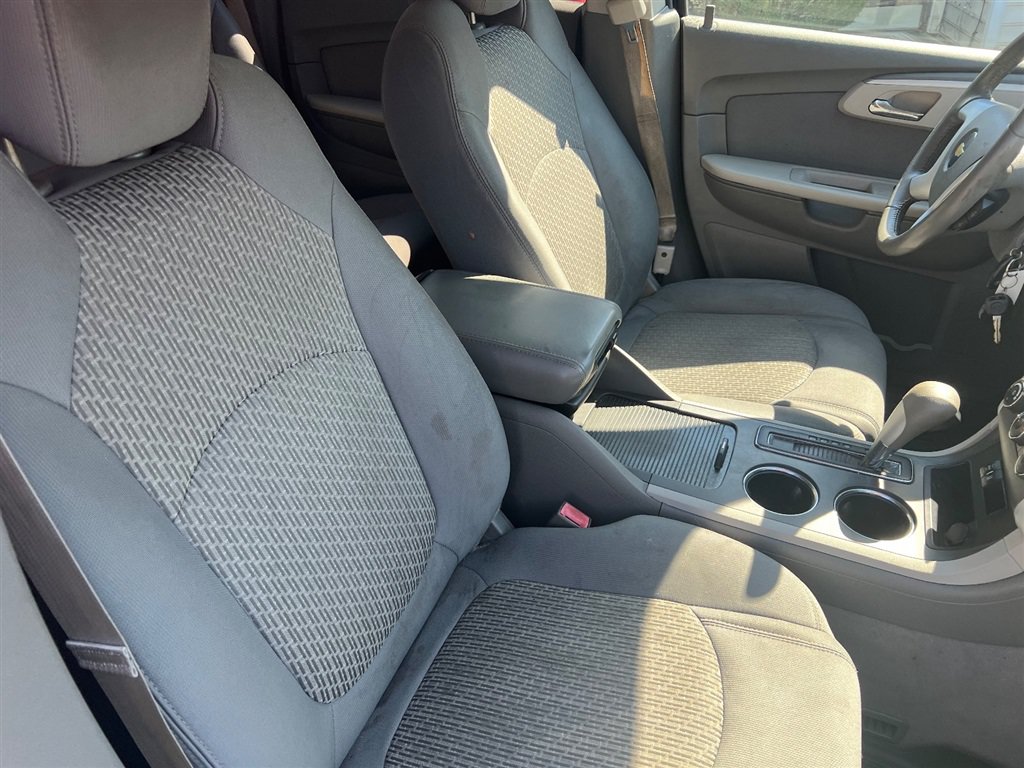 Used 2012 Chevrolet Traverse LS FWD image 13
