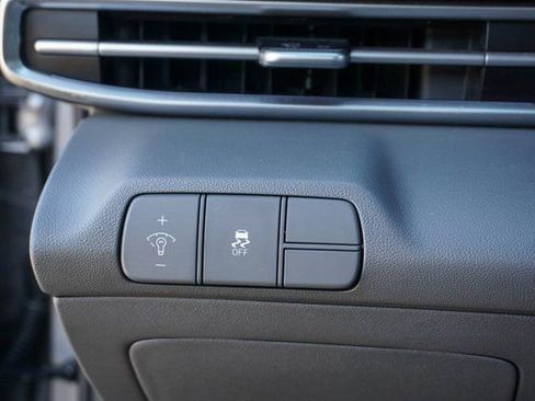 Used 2024 Hyundai Elantra SEL w/ Convenience Package image 21