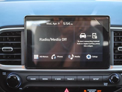 New 2025 Hyundai Venue SEL image 16