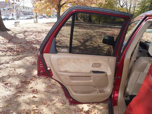 Used 2004 Honda CR-V EX image 25