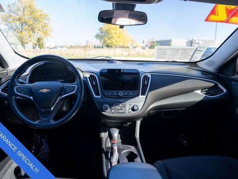 Used 2022 Chevrolet Malibu RS image 15
