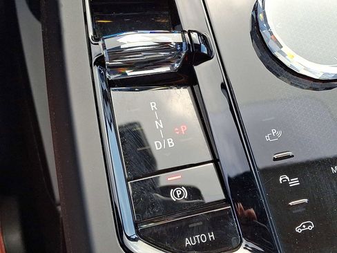 Used 2025 BMW iX M60 image 15