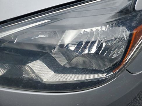 Used 2017 Nissan Sentra SV w/ Style Package FWD image 6