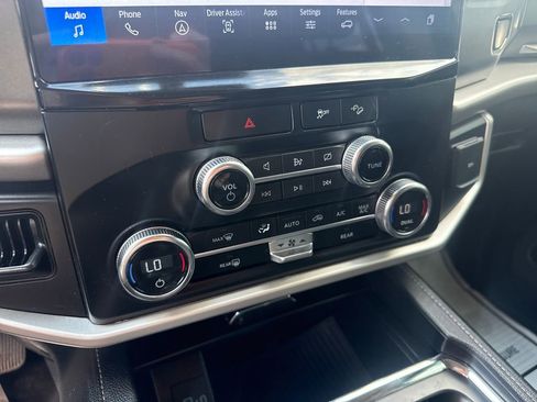 Used 2023 Ford Expedition XLT AWD/4WD image 35