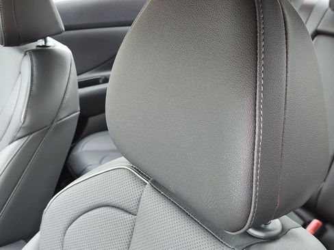 New 2026 Hyundai Elantra Limited FWD image 12