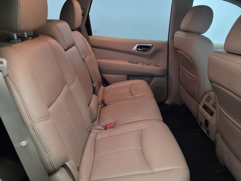 Used 2017 Nissan Pathfinder Platinum AWD/4WD image 19