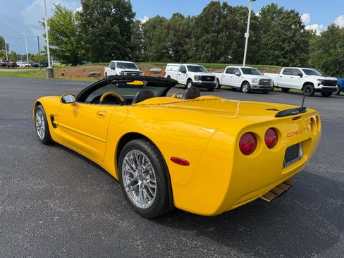 Used 2001 Chevrolet Corvette Convertible w/ Preferred Equipment Group2 RWD image 6