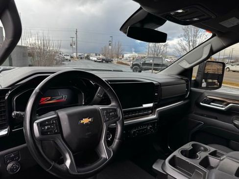 Used 2024 Chevrolet Silverado 2500 LT image 8
