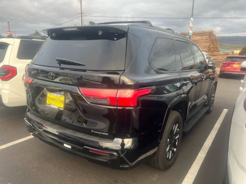 New 2026 Toyota Sequoia Platinum image 5