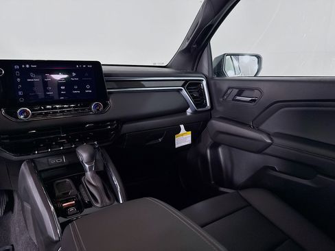 New 2025 GMC Canyon Elevation w/ Convenience Package image 24