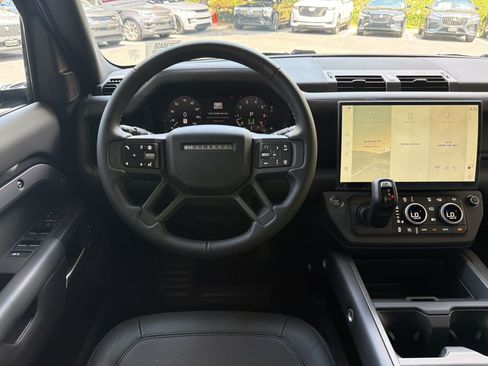 New 2026 Land Rover Defender 130 X-Dynamic SE AWD/4WD image 29