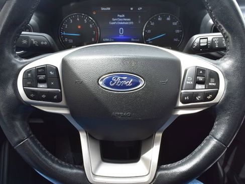 Used 2022 Ford Explorer XLT w/ Equipment Group 202A AWD/4WD image 23