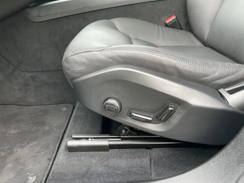 Used 2025 Volvo XC60 B5 Plus image 42