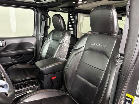 Used 2020 Jeep Wrangler Unlimited Sahara AWD/4WD image 12