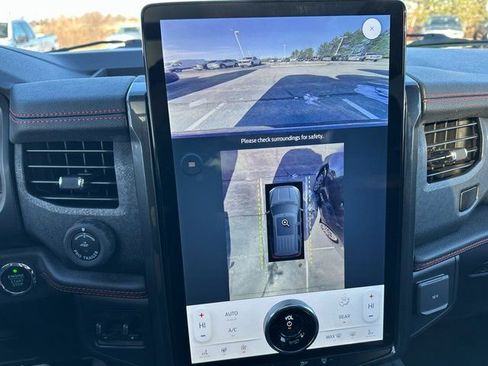 Used 2022 Ford Expedition Max Limited image 29