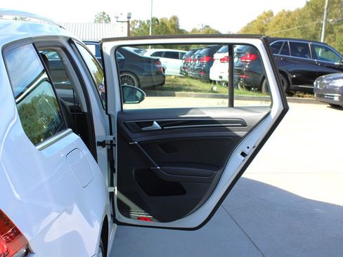 Used 2015 Volkswagen Golf SEL image 32