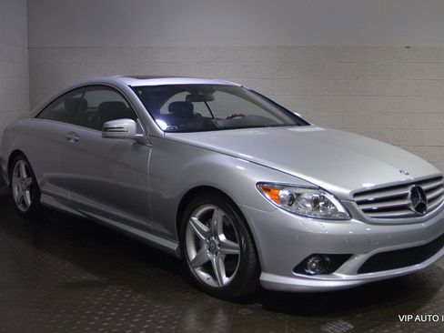 Used 2010 Mercedes-Benz CL 550 4MATIC image 1