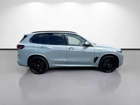 New 2026 BMW X5 xDrive40i w/ M Sport Package AWD/4WD image 2