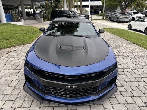 Used 2019 Chevrolet Camaro SS RWD image 18