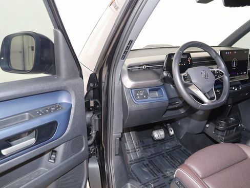Used 2025 Volkswagen ID. Buzz Pro S image 52
